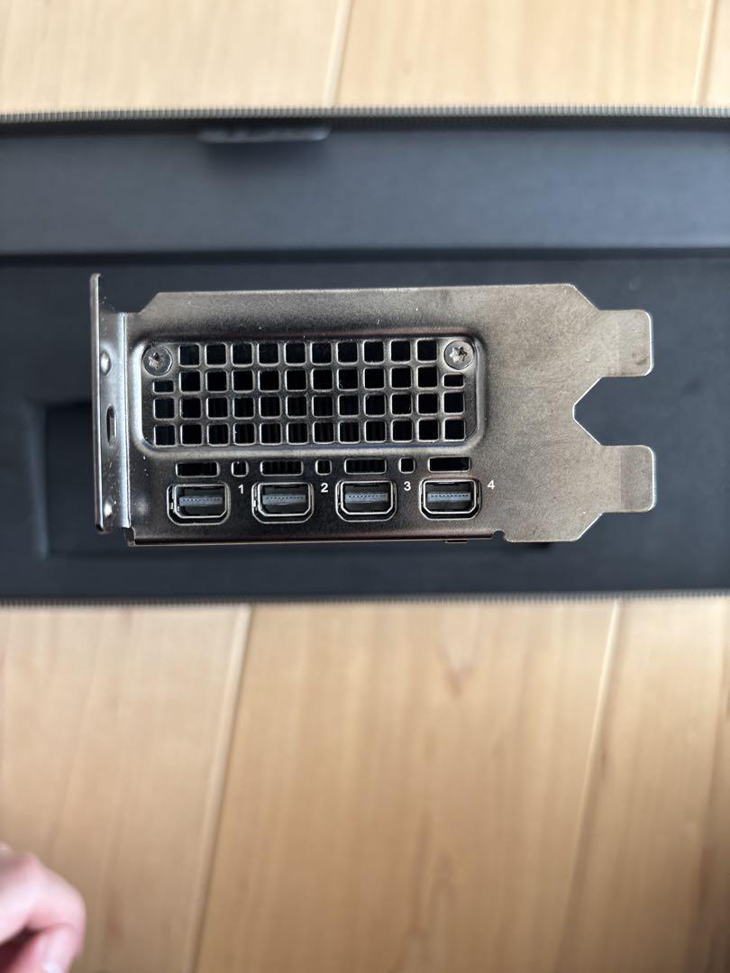 グラフィックボード・グラボ・ビデオカード nVidia NVIDIA RTXA2000 BOX NVRTXA2000
