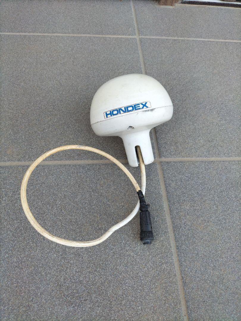 ホンデックス　GPSアンテナ