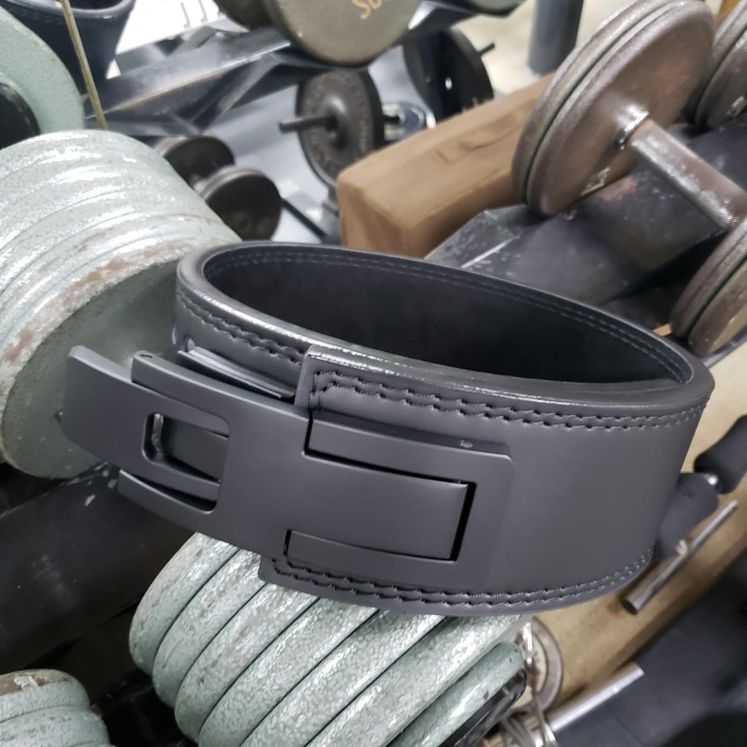 期間限定・お買い得商品: |産地直送 レバーアクションベルト 可変式パワーベルト オールブラック ウエイトトレーニング