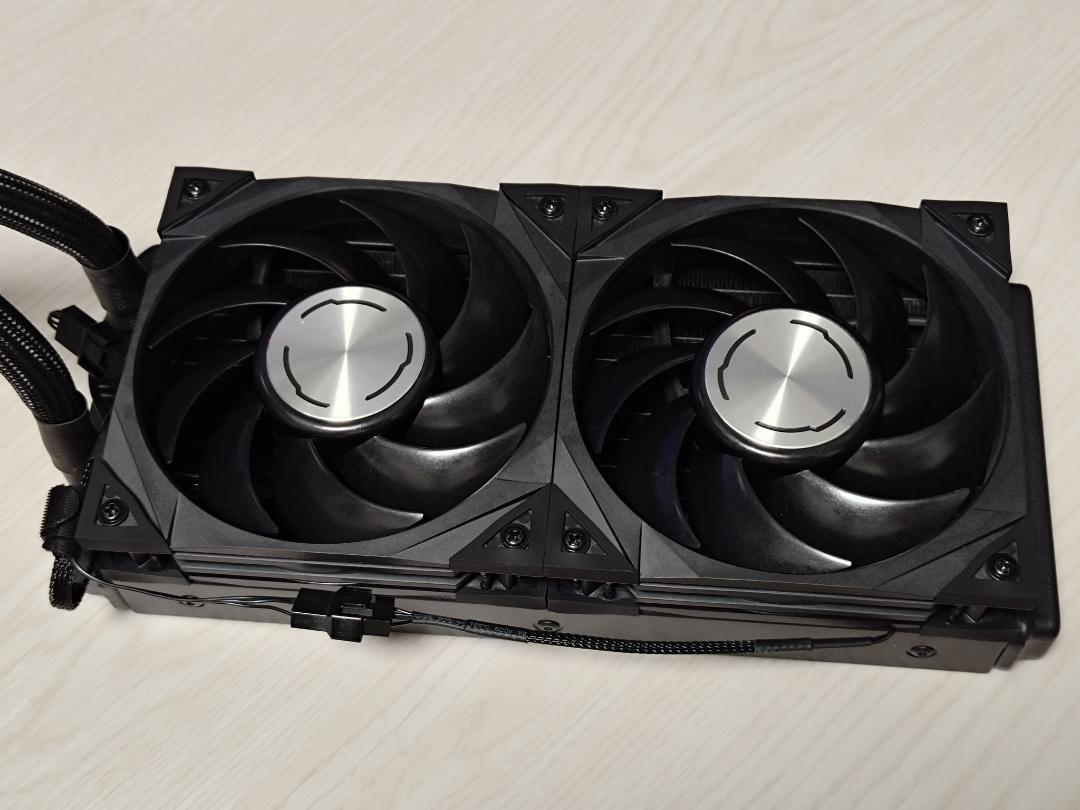勝*山様 MSI RTX4090 SUPRIM LIQUID X 24G