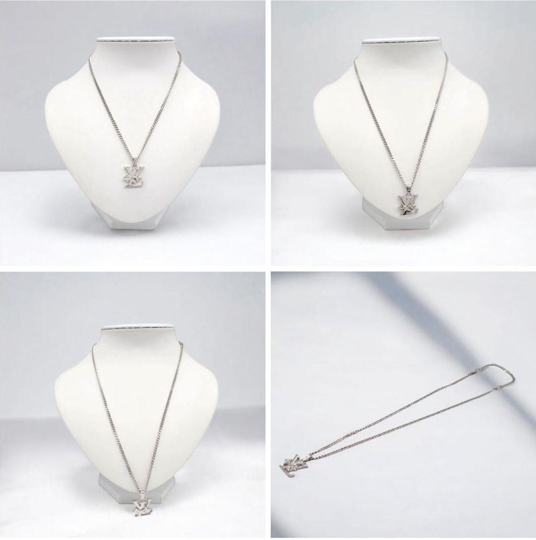 Louis Vuitton シルバー ネックレス