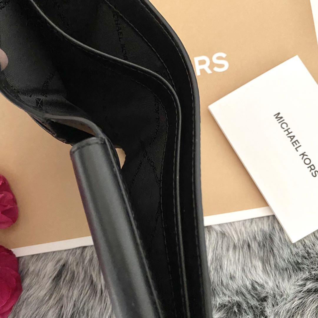 新品☆MICHAEL KORS メンズ　ホワイト シグネチャー レザー 折り財布
