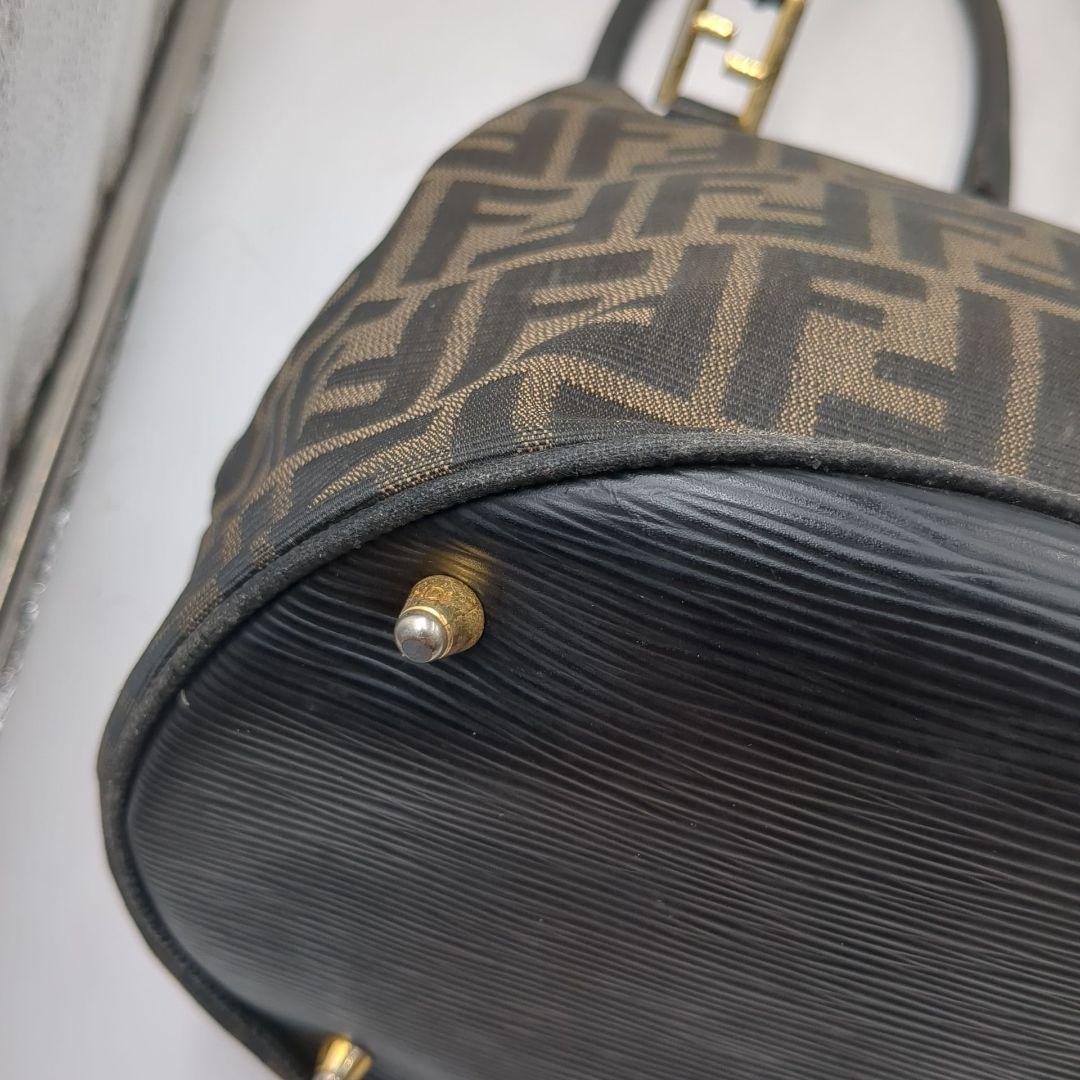 ★ フェンディ FENDI バケツ型 FF 金具 ズッカ柄 ハンドバッグ トート
