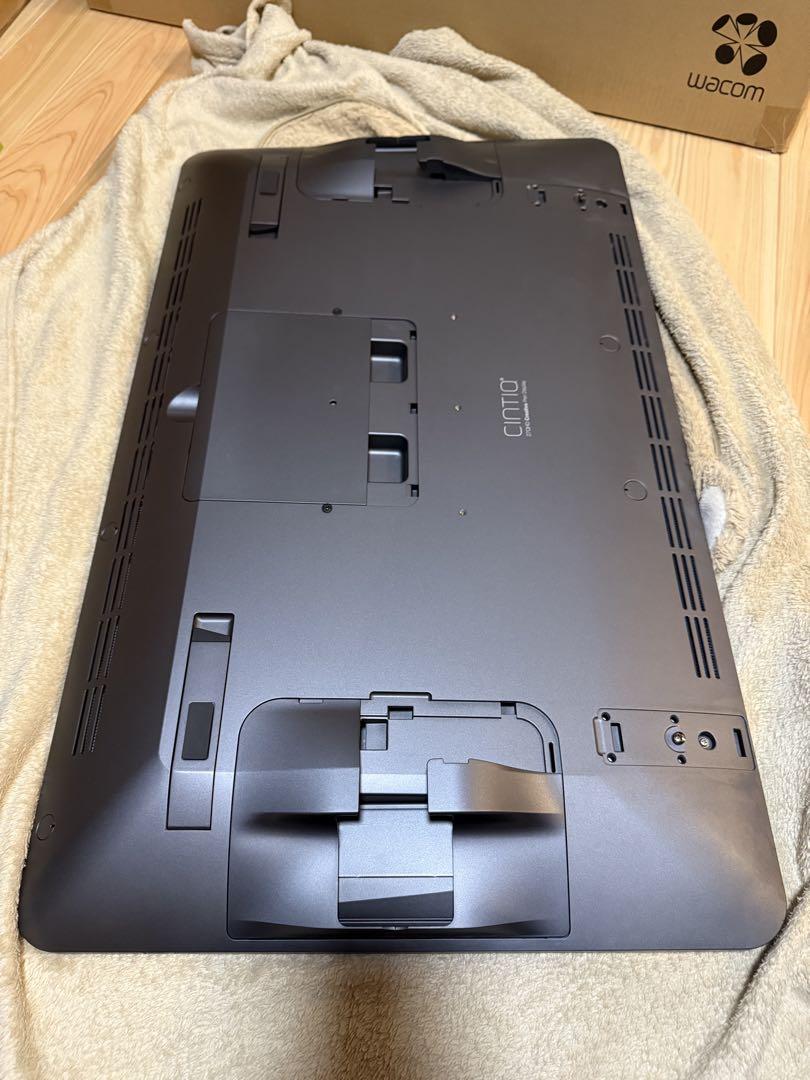 Cintiq 27 QHD DTK-2700/K0 エルゴスタンド付き