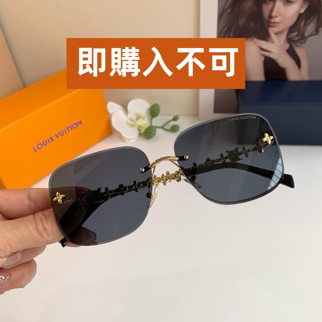 カラフル円形模様タンクトップ