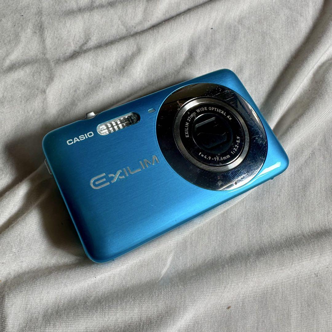 CASIO EXILIM EX-Z800コンパクトデジタルカメラ