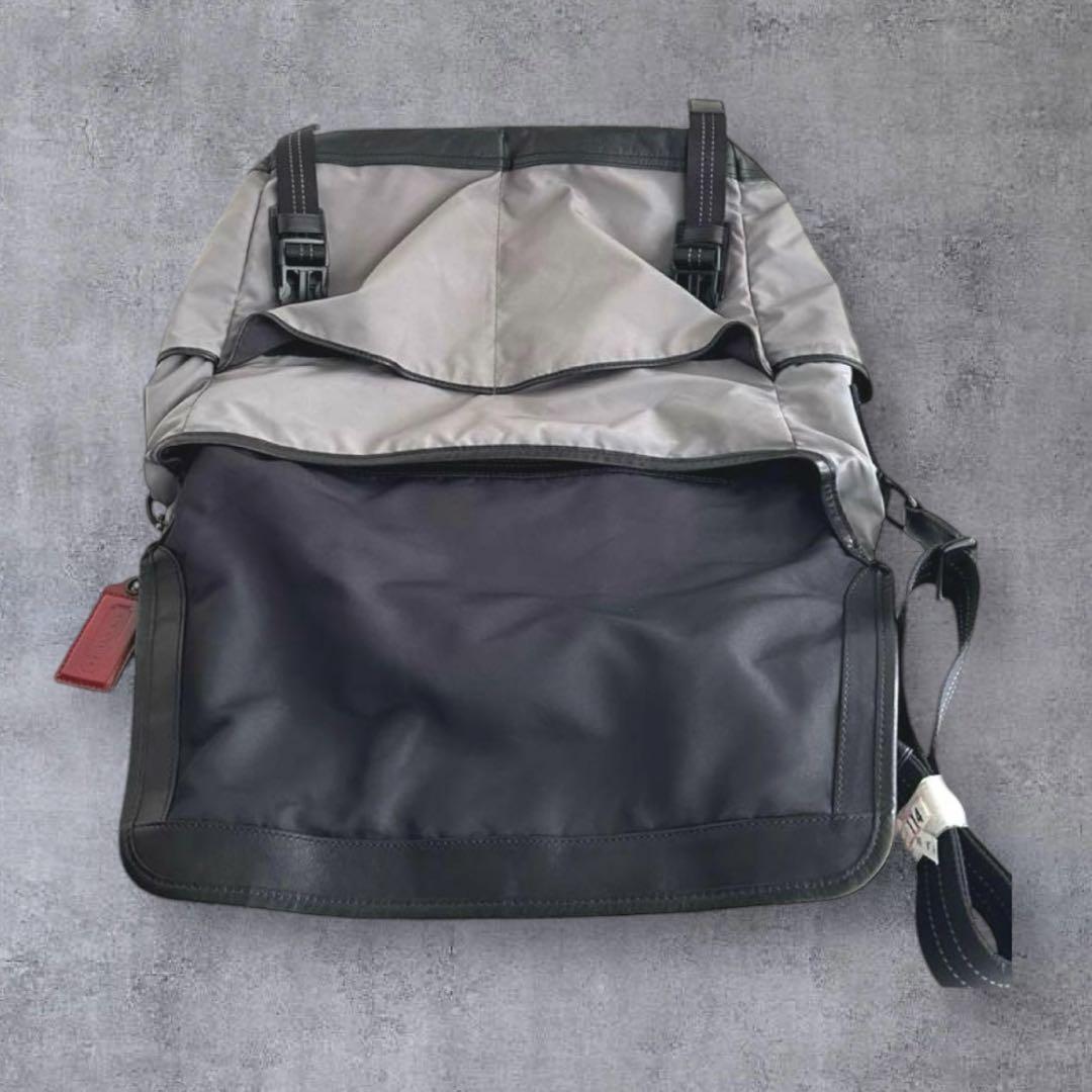 超軽量　コーチ【COACH】メッセンジャーバッグ　ショルダーバッグ　正規店正規品