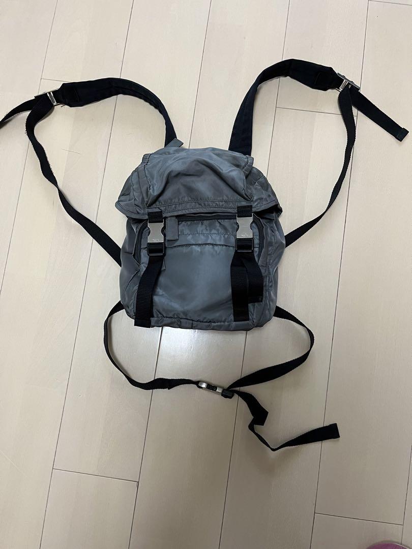 PRADAリュック