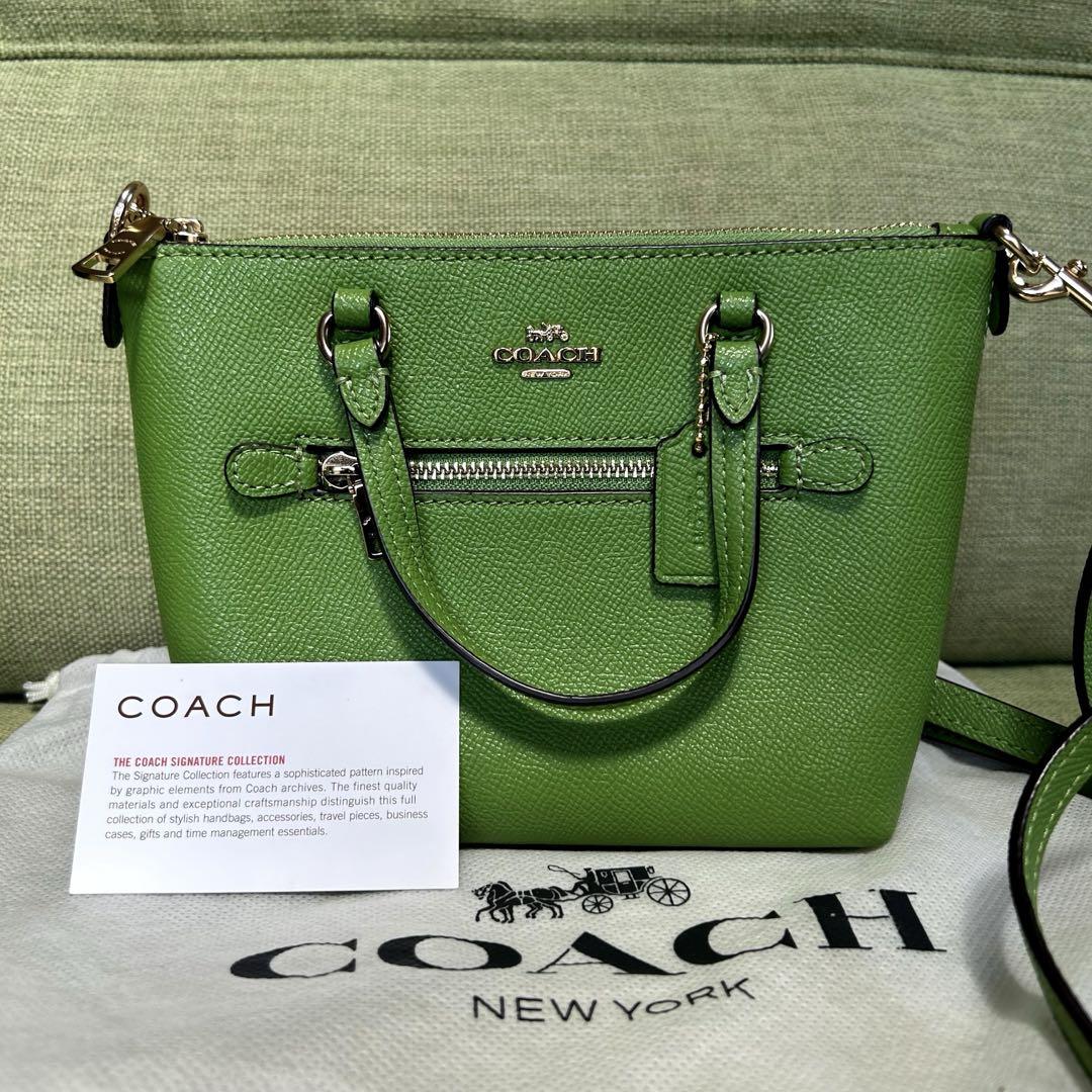 黄緑 未使用 COACH コーチ ショルダーバッグ スマホショルダー 黄緑 未使用 COACH コーチ ショルダーバッグ スマホショルダー