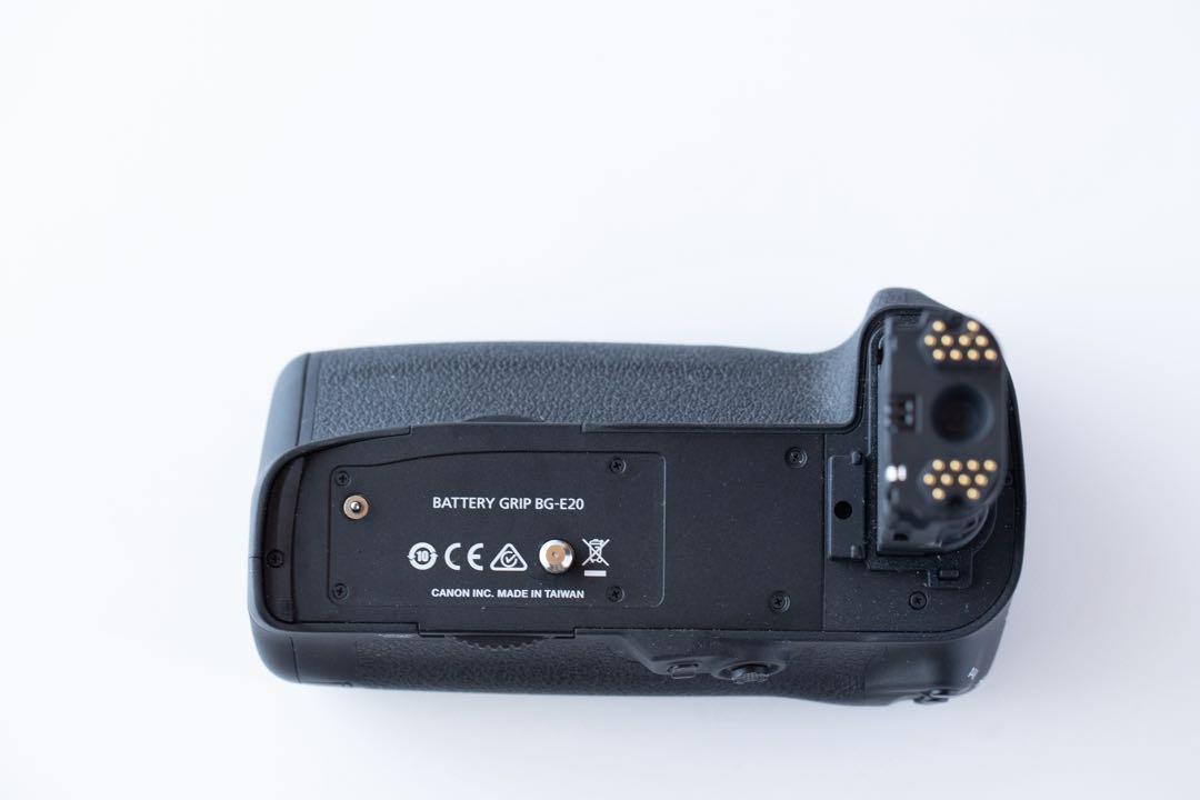Canon バッテリーグリップ BG-E20 Amazon.com : BG-E20 Battery Grip Replacement for Canon EOS