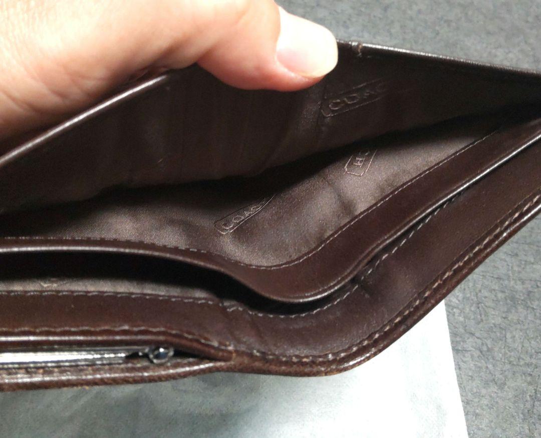 二つ折り財布
