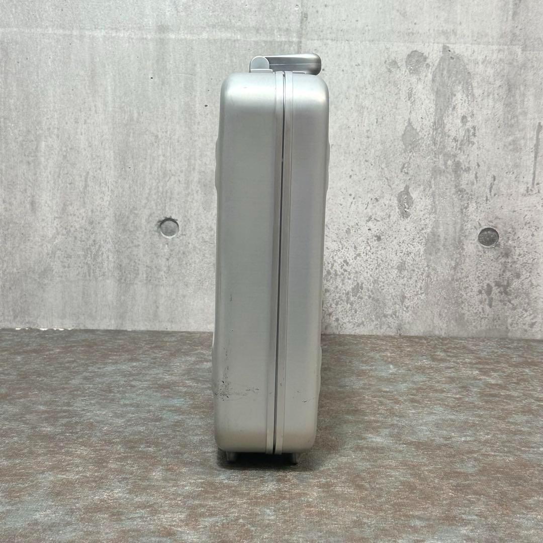 ⭐️美品⭐️ZERO HALLIBURTON アタッシュケースPシリーズ2006