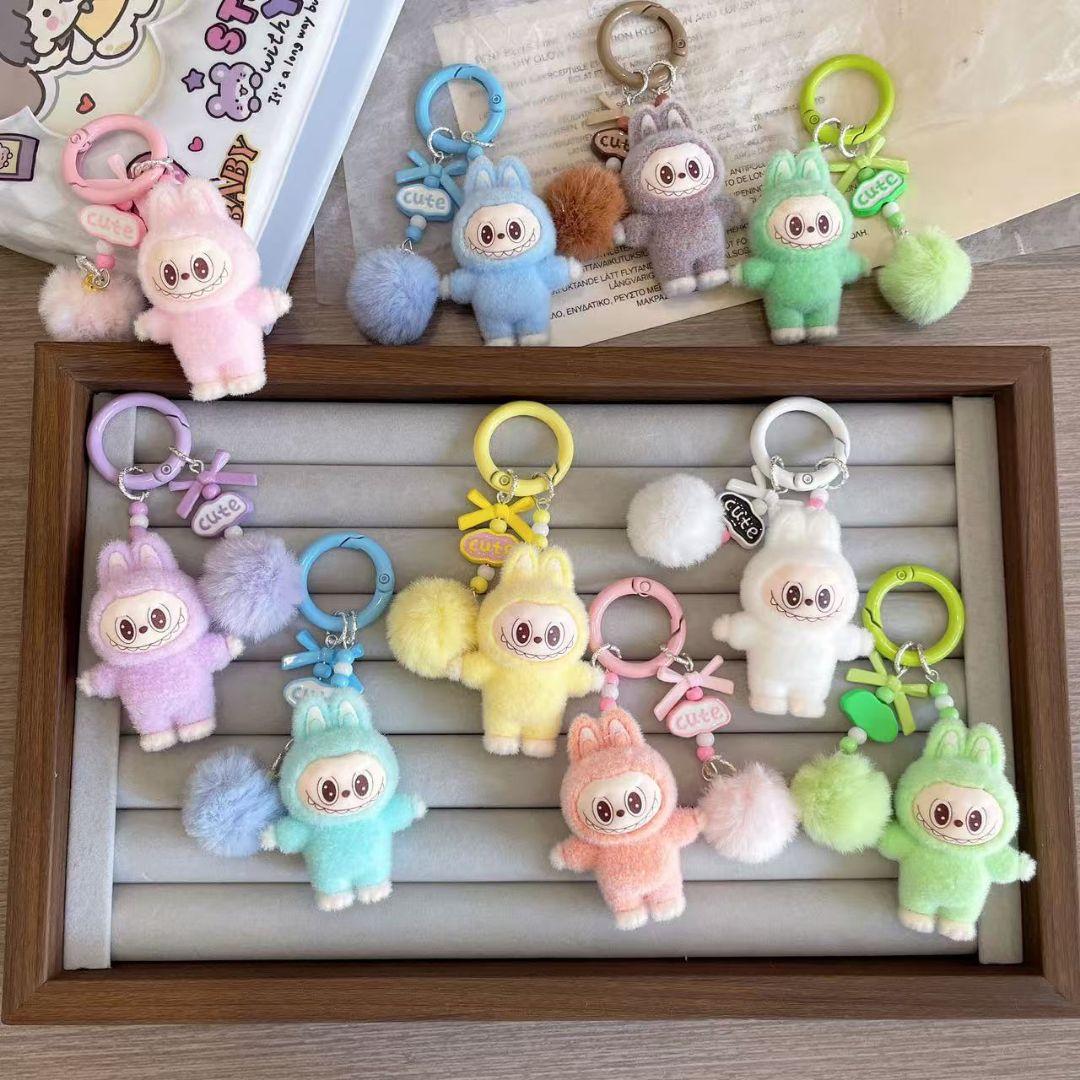 ラスト1点！新品♡LABUBU キーホルダー 黄色 - メルカリ