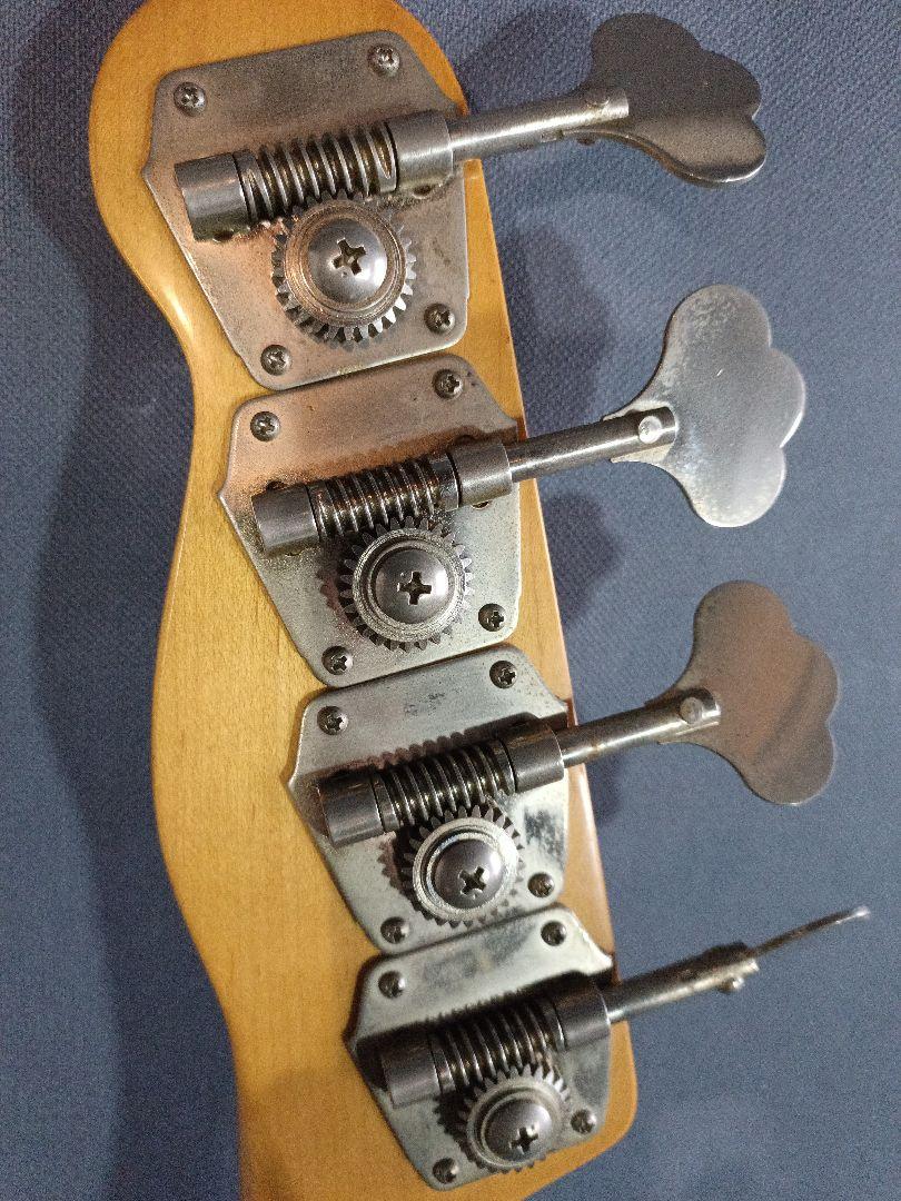 ベース Fender Precision Bass
