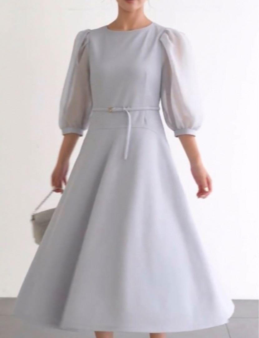 美品✨CELFORD 23SS シアースリーブベルトワンピ 38 くすみブルー 美品✨CELFORD 23SS シアースリーブベルトワンピ 38 くすみ