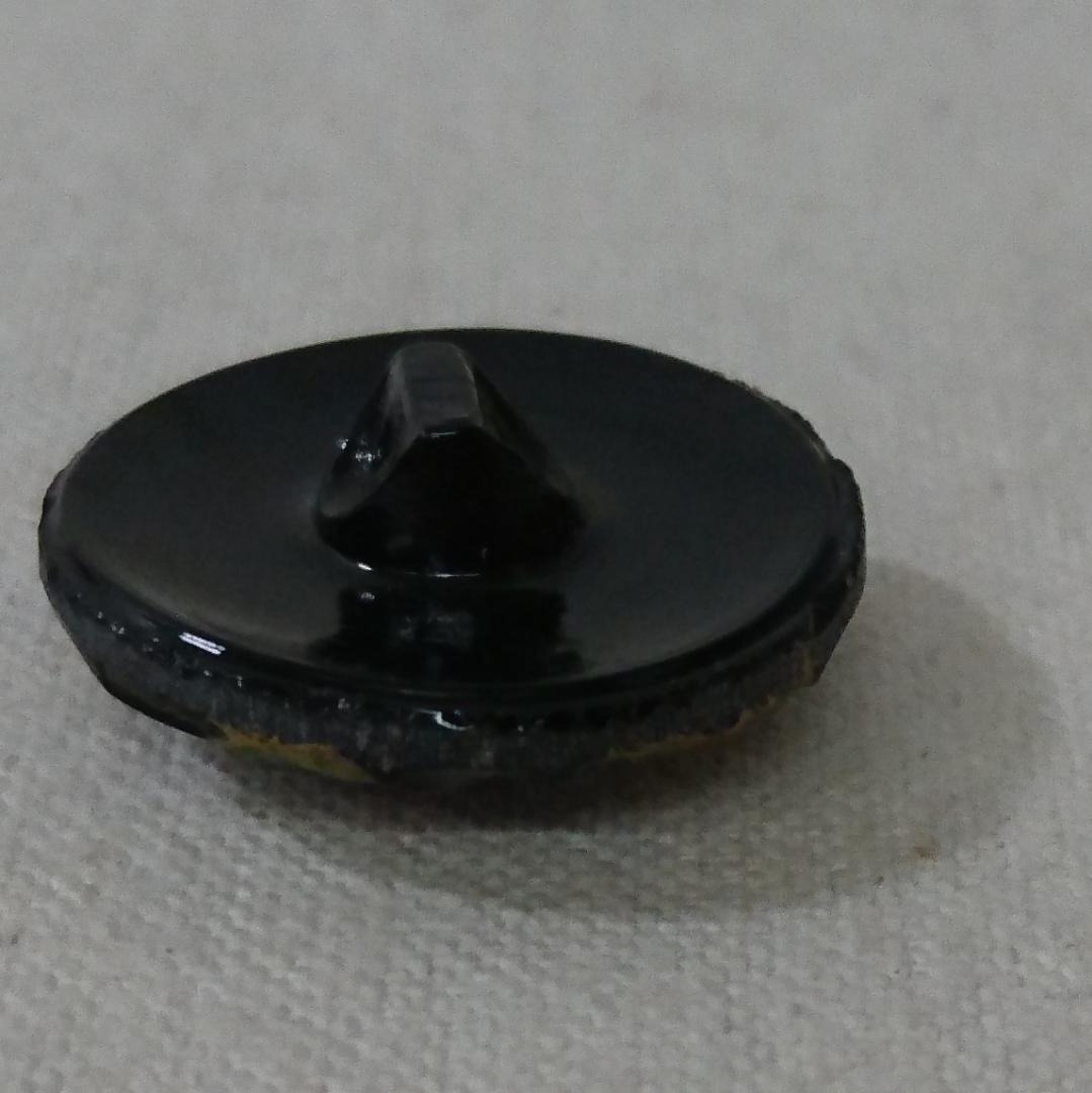 520-11 チェコ製 ボヘミヤガラス アンティークボタン 22ミリ