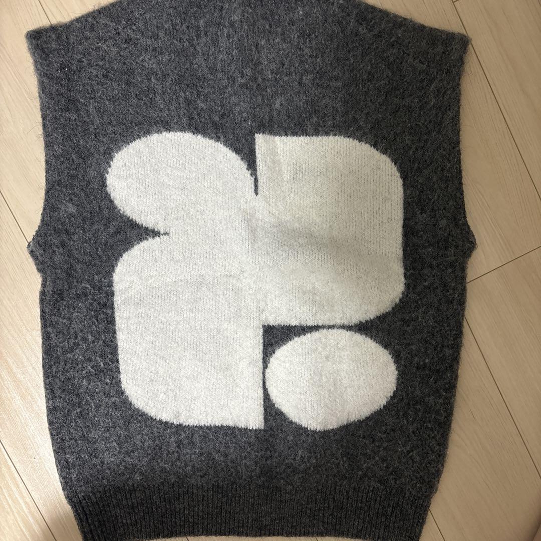 BOURSE MODERN GRAPHIC VEST the toé