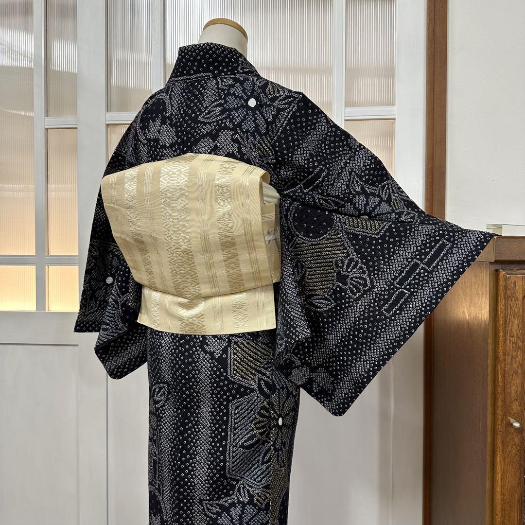 有松鳴海絞り　浴衣　ゆかた　黒　亀甲に花模様　身丈160裄66
