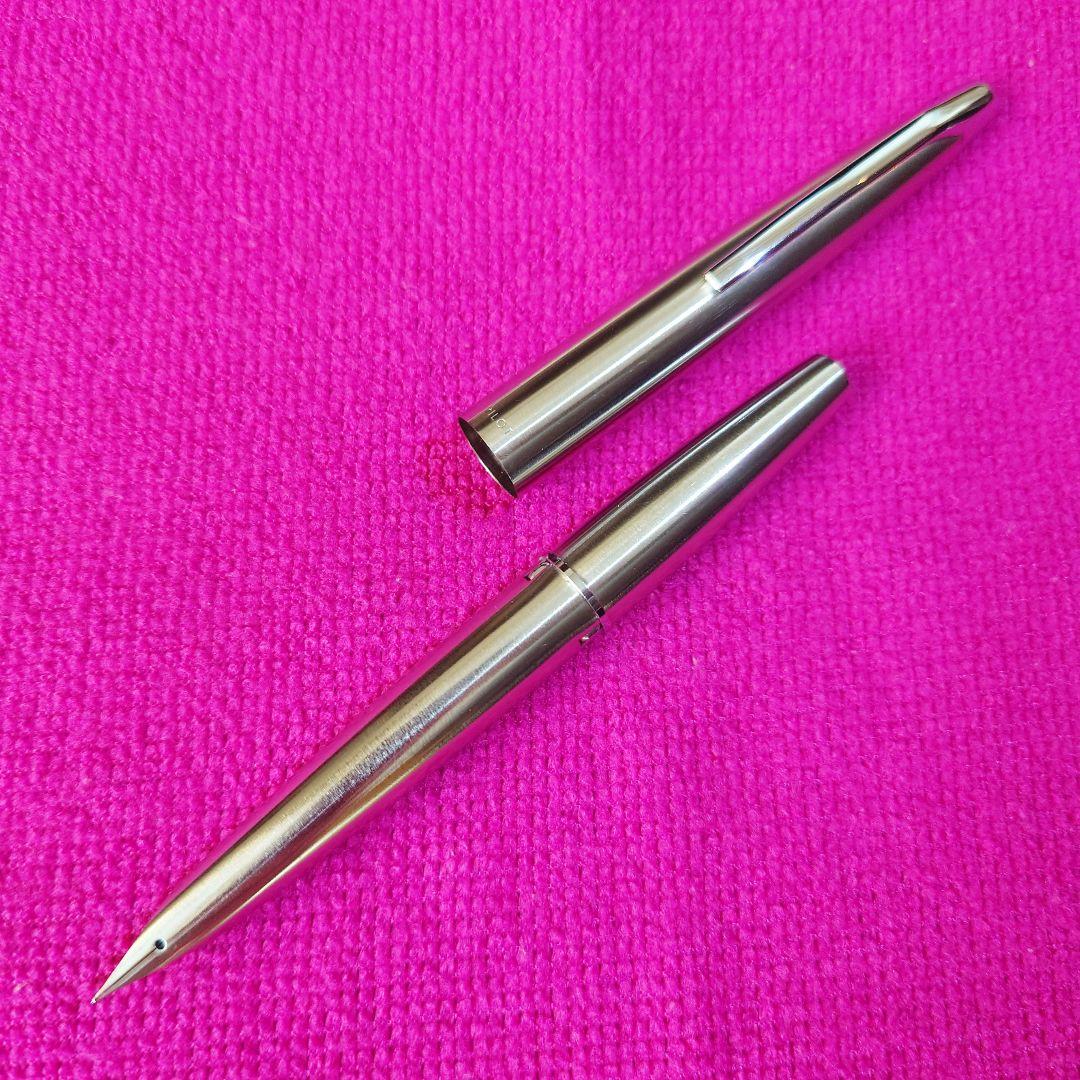 PILOT パイロット