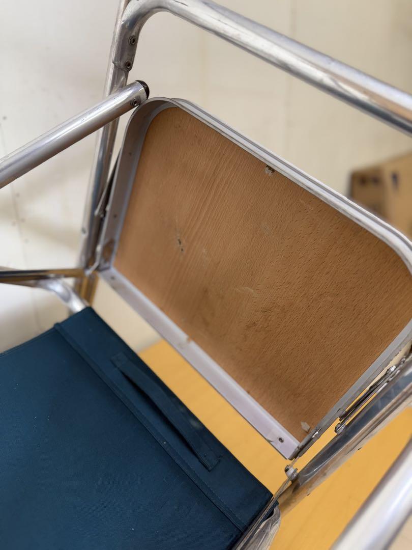 Coleman ダークブルー 折りたたみチェア テーブル付き