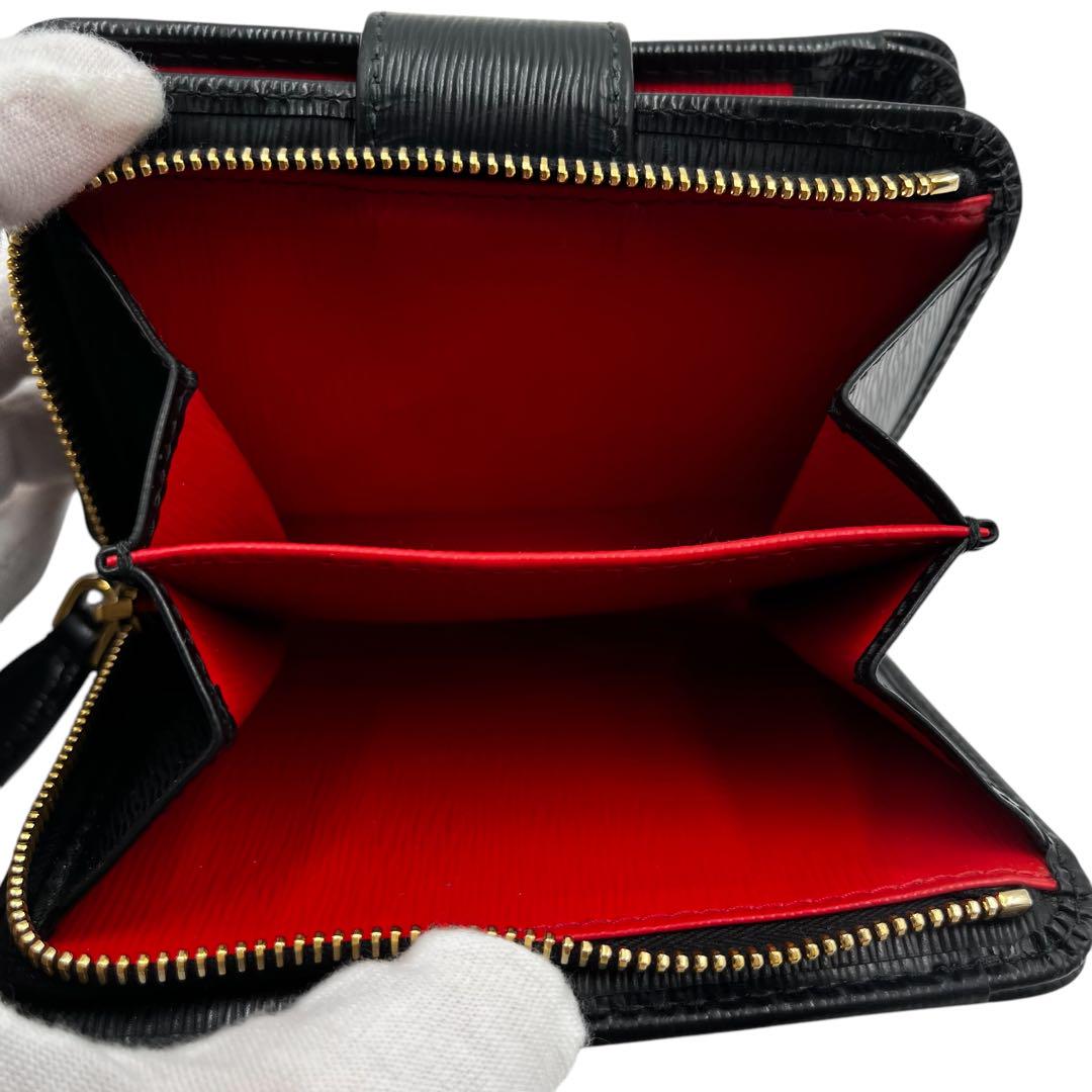 【美品】PRADA プラダ　サフィアーノ　折り財布　ブラック