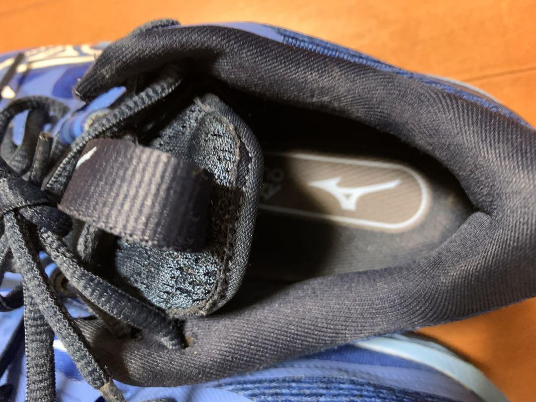 【専用美品】mizunoバドミントンシューズ　24センチ