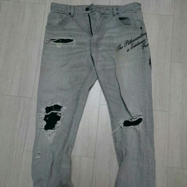 メルカリ Rna ゴリラのイラスト入りのダメージデニム デニム ジーンズ 4 444 中古や未使用のフリマ