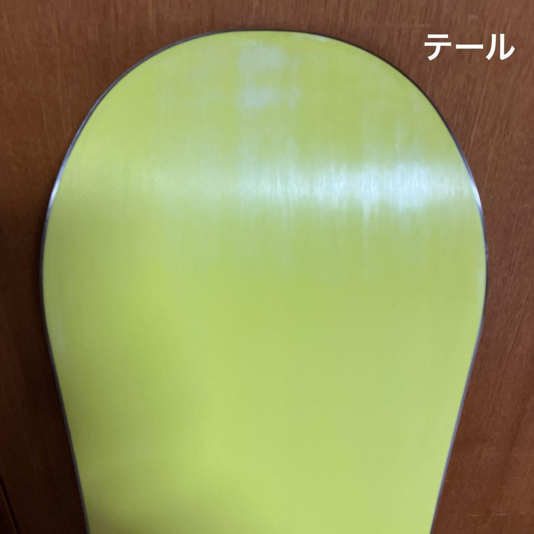 32 ボルコム volcomスノーボード　ボード　板　ソールイエローベース