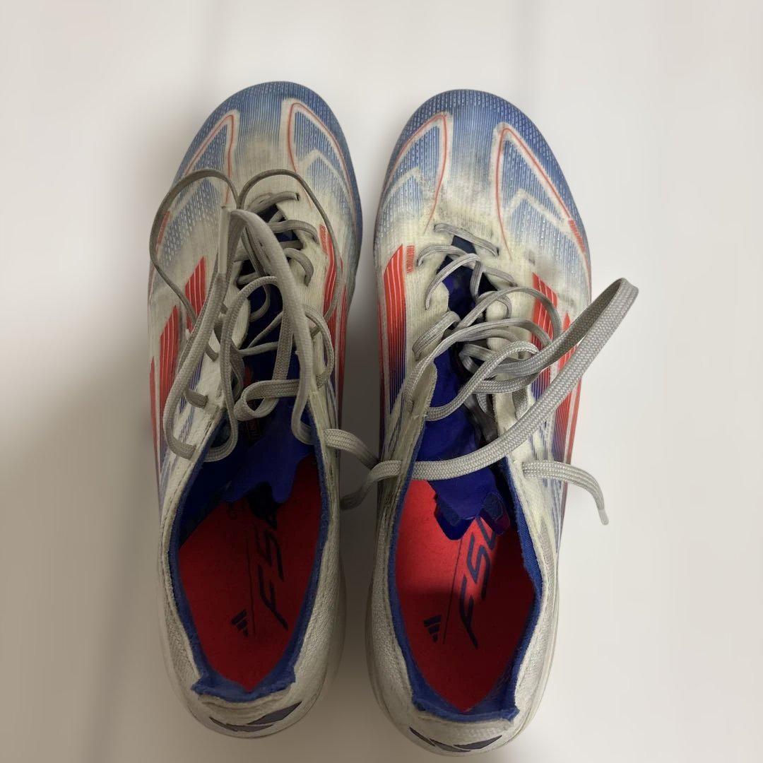 adidas F50 サッカーシューズ ホワイト/レッド/ブルートップモデル