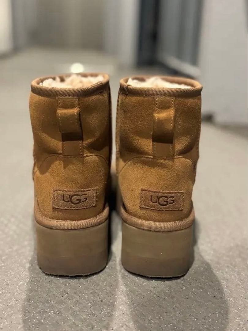 UGG ムートンブーツ3723cm・UGG WWW_OLIVIERBERNSTEIN_COM