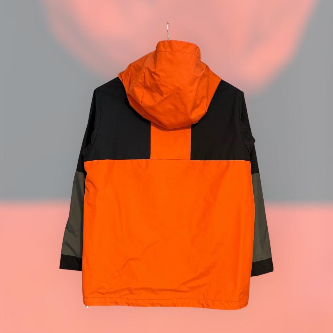 マウンテンパーカー