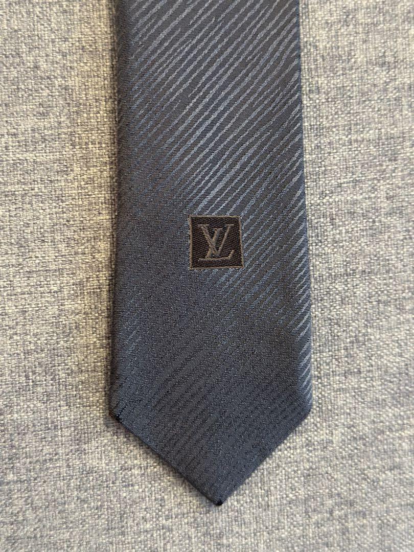VUITTON ダークグレー