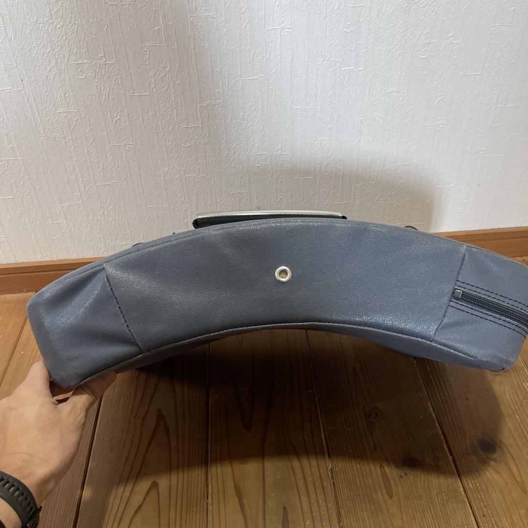 ISAMI キックミット グレー