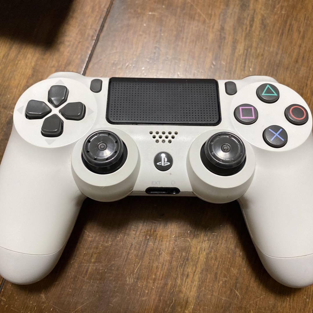 ホワイト PlayStation 4 本体 コントローラー付き　ジャンク品
