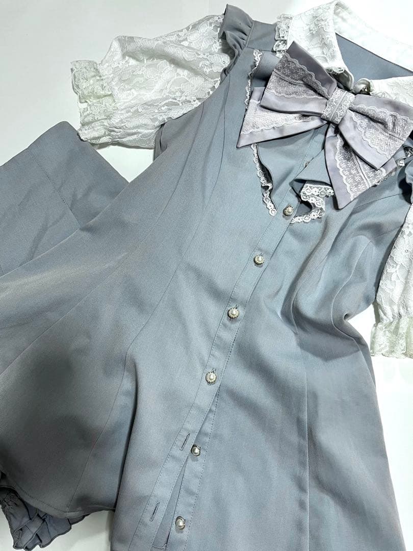 Secret Honey レース袖ラッフル半袖セットアップ 水色