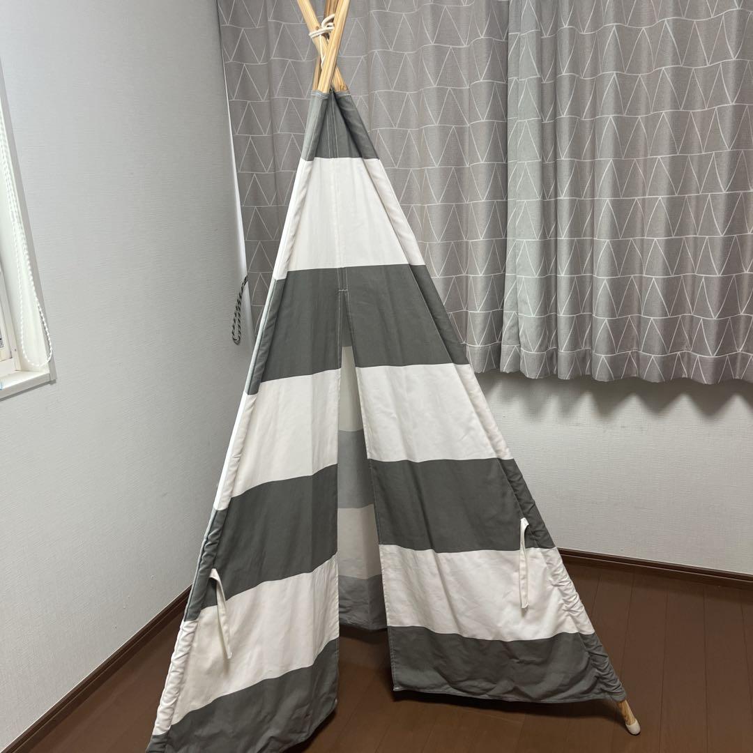 Teepee Tent グレーとホワイトストライプ