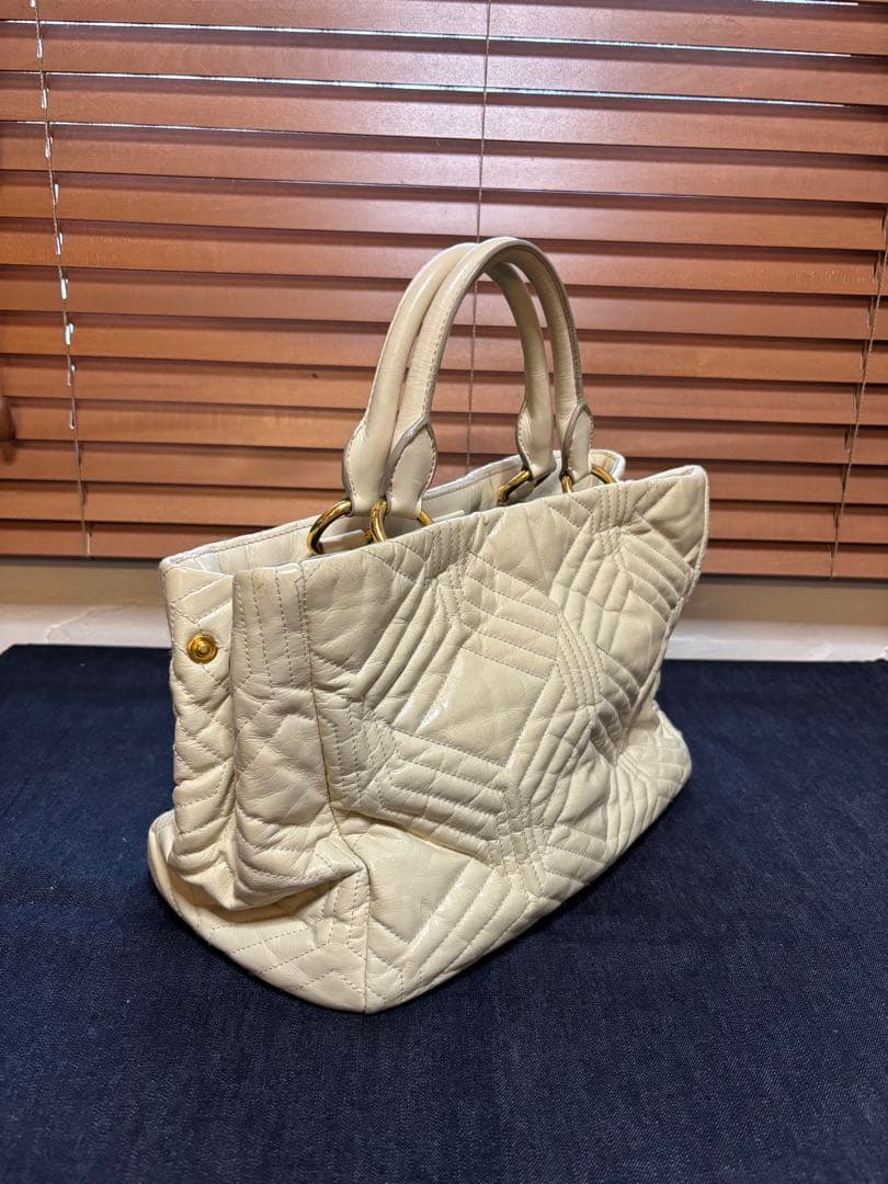 miu miu アイボリー キルティング 2way ハンドバッグ miu miu アイボリー キルティング 2way ハンドバッグ