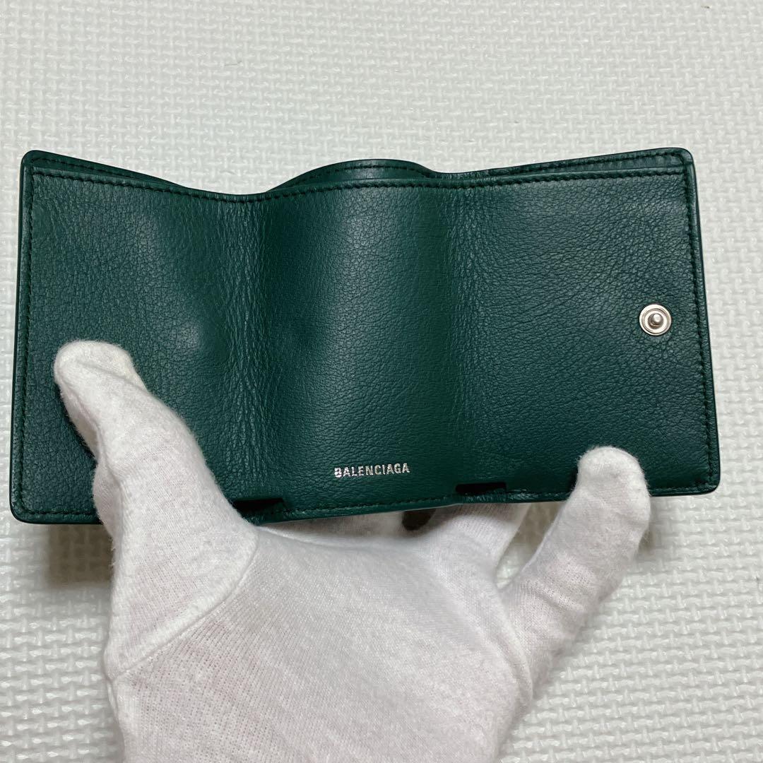 未使用BALENCIAGAレザー三つ折り財布　ペーパーミニウォレット 　グリーン