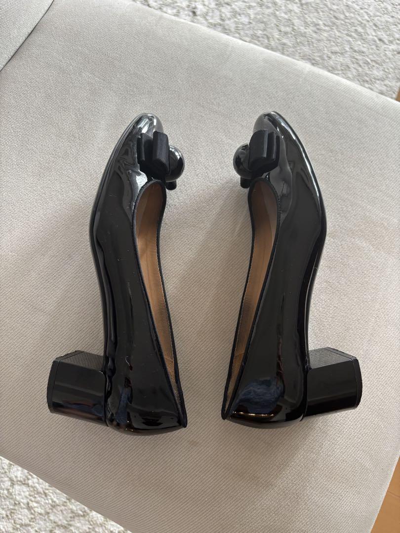 フェラガもFerragamo Fiocco Heels｜24.5｜黒