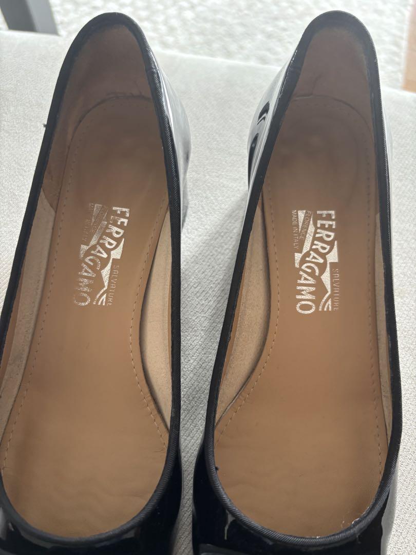 フェラガもFerragamo Fiocco Heels｜24.5｜黒