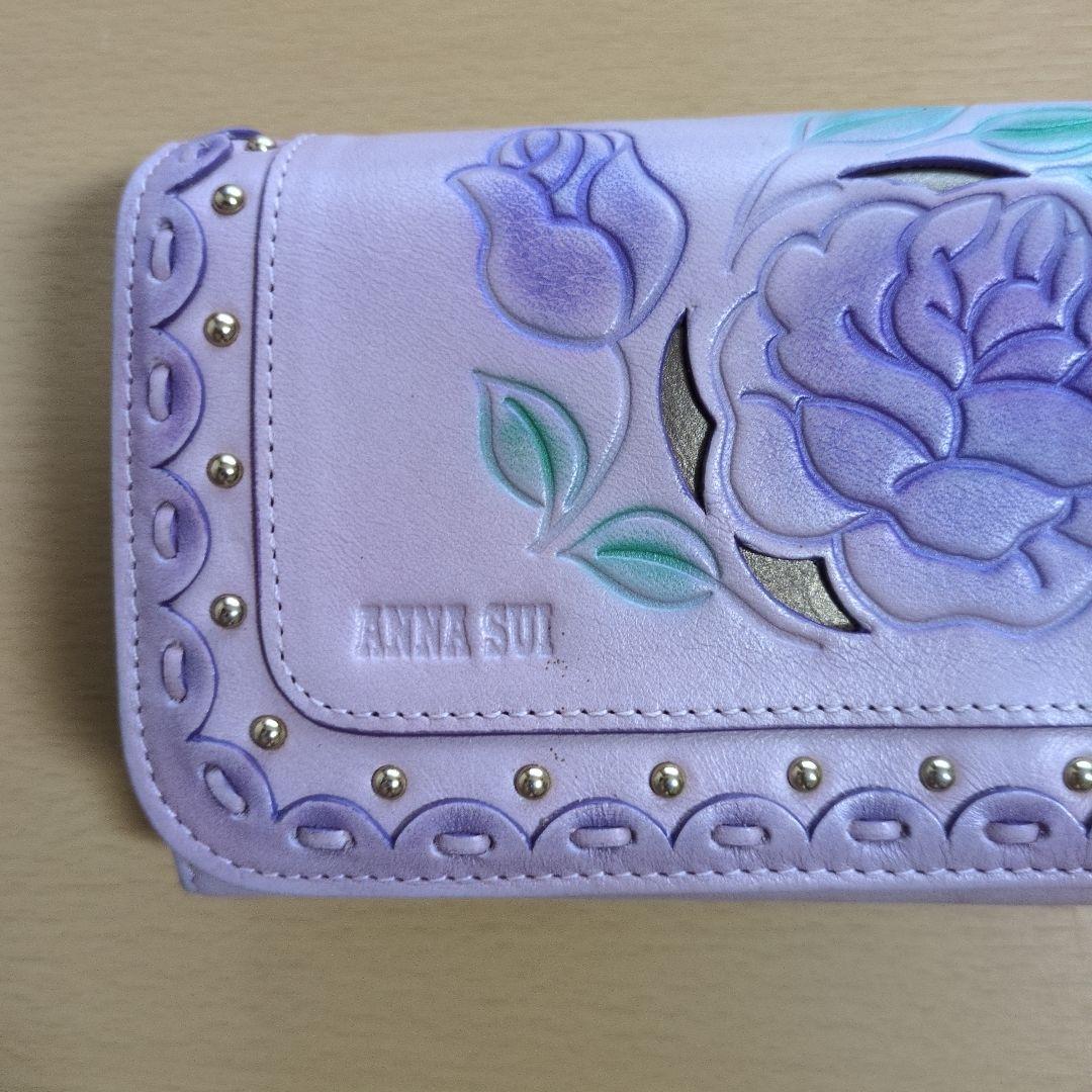 ✿とても美品✿ANNA SUIアナスイ　皮革製長財布　カービングローズ ✿とても美品✿ANNA SUIアナスイ 皮革製長財布 カービングローズ