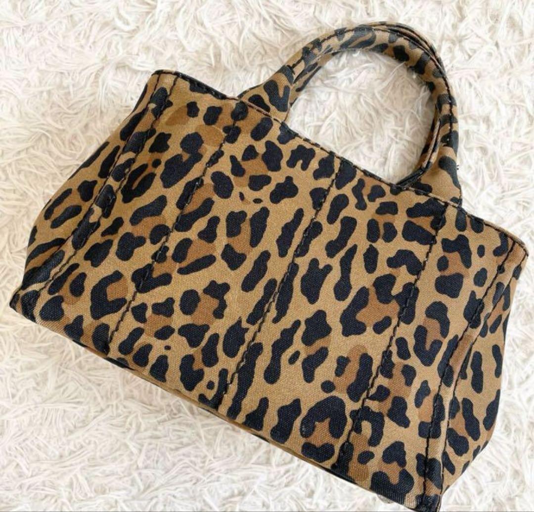 PRADA　プラダ　カナパ　レオパード　トートバッグ PRADA プラダ カナパトートバッグ レオパード柄 正規店舗にて