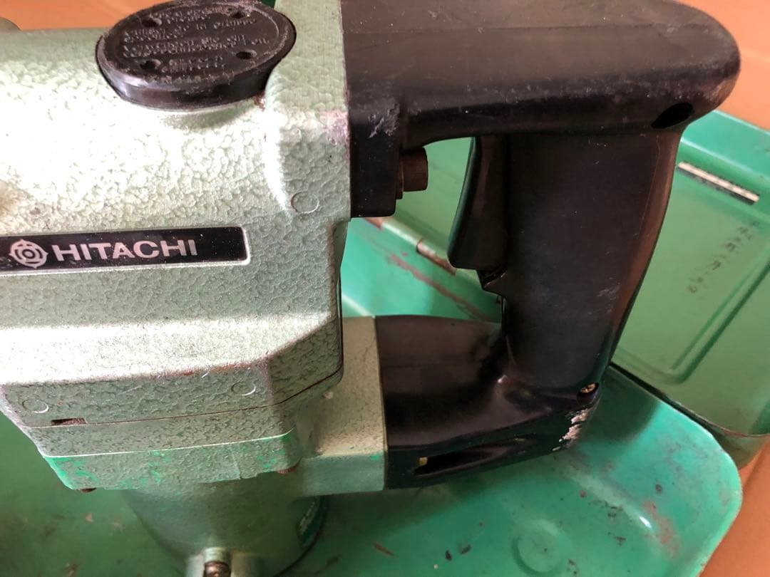 日立 HITACHI ハンマ ハツリDH-35 ビット付 中古