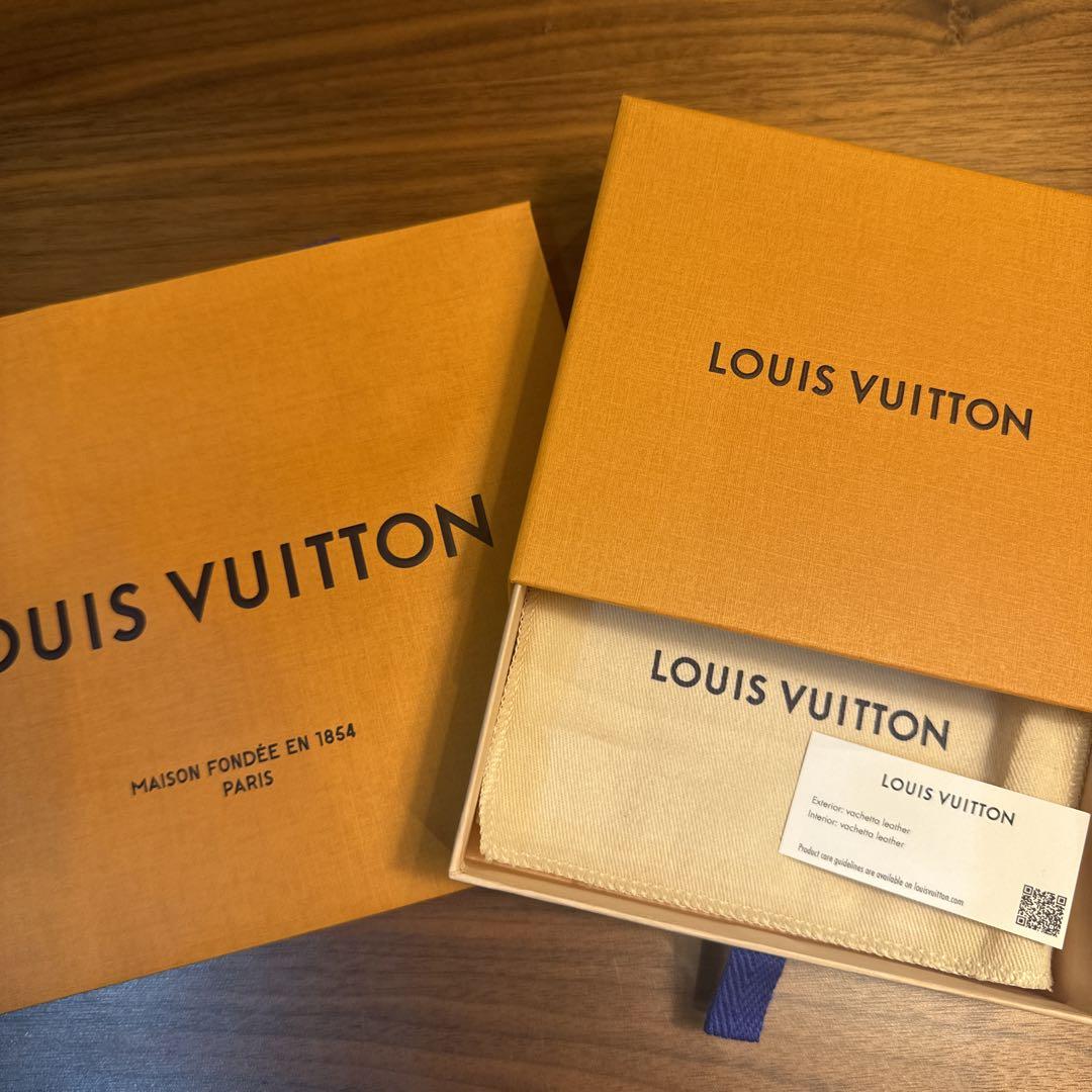 LOUIS VUITTON ポルトフォイユ・クレア