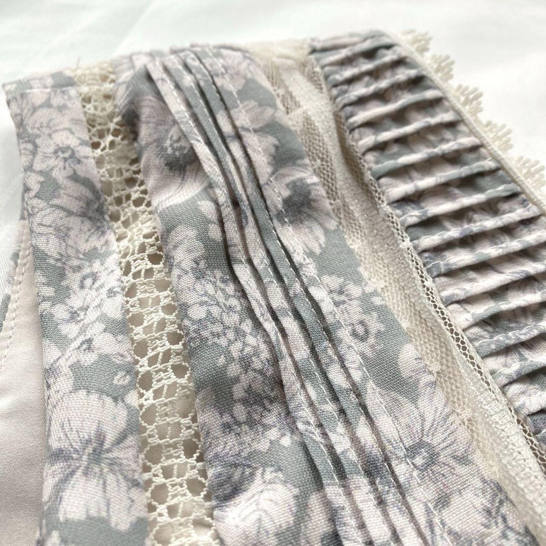 ★美品★herlipto★Lace Trimmed Floral Dress