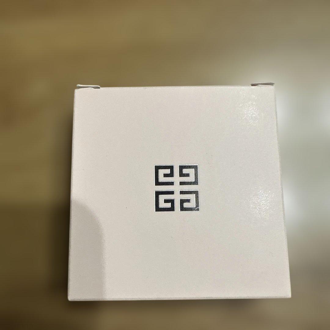 【新品未使用】 GIVENCHY スキンPFCTコンパクトクリームN