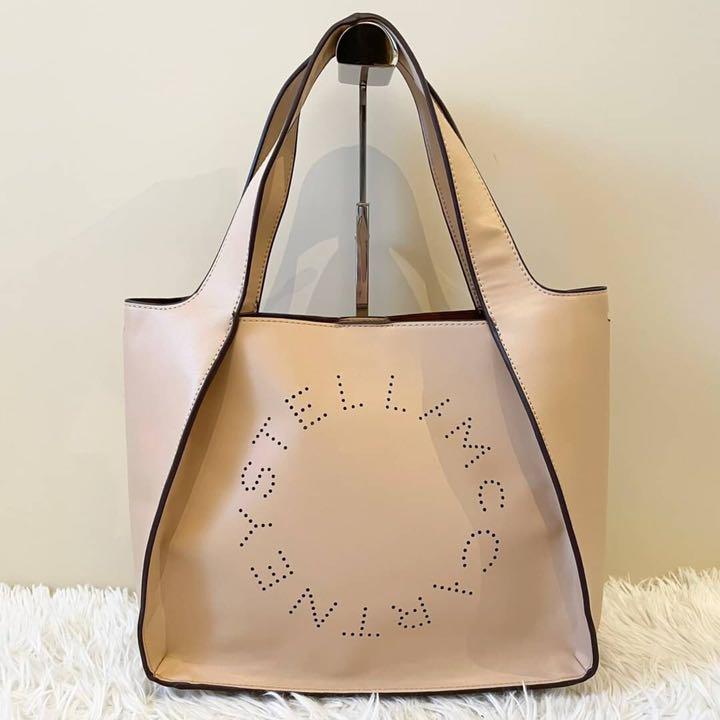 美品】ステラマッカートニー 2way ハンドバッグ パンチングロゴ ポーチ付き - メルカリ 美品】ステラマッカートニー 2way ハンドバッグ パンチングロゴ ポーチ付き - メルカリ