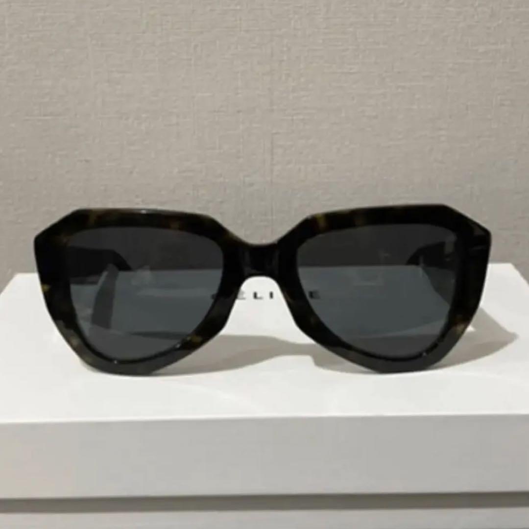 16800円 SALENEW大人気! 新品 セリーヌ CL50015I 020 メガネ サングラス 16800円 SALENEW大人気! 新品 セリーヌ CL50015I 020 メガネ サングラス