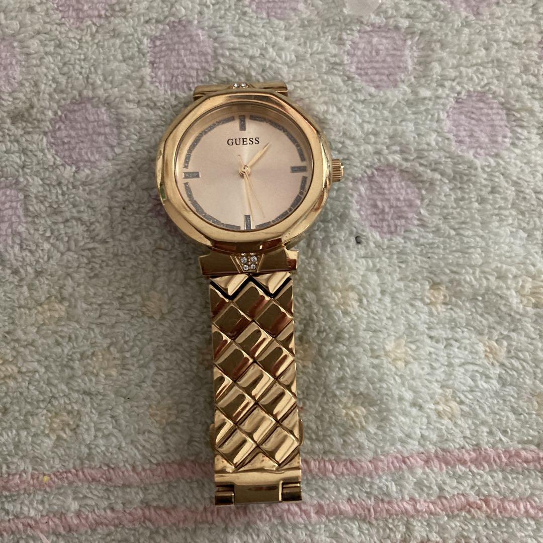 GUESS ゴールド ラウンドフェイス 時計