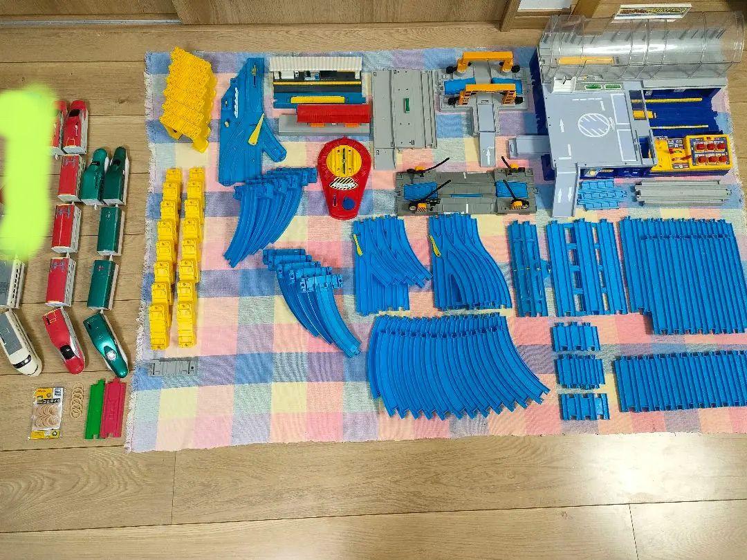プラレール レール 橋脚 駅 踏切 車両 まとめ売りTOMICA